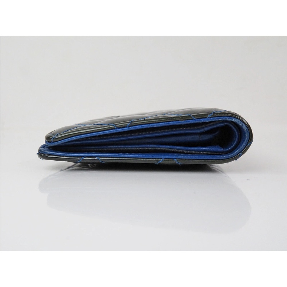 CHANEL Glossy Quilted Wallet in Teal and Silver - Picture 4 of 16